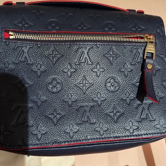 Louis Vuitton handbag, crossbody bag - Picture 7 of 7